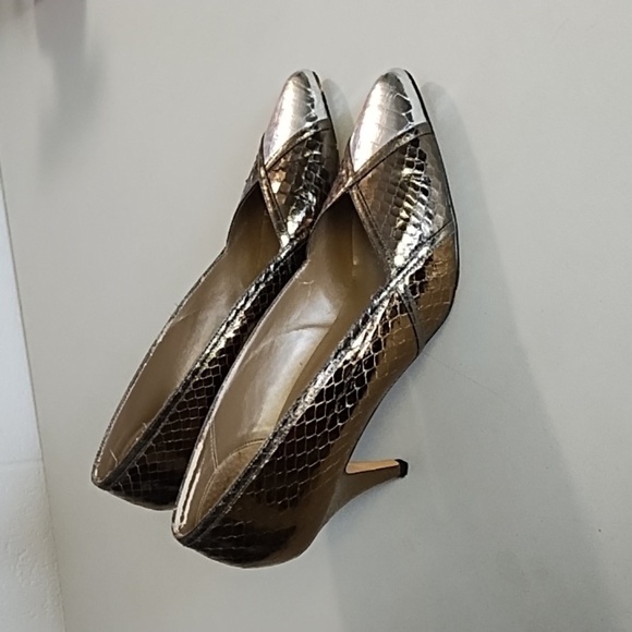 Naturalizer 8N Gold Silver Bronze Snake Imprinted Leather Upper Heeled Shoes - Picture 1 of 16